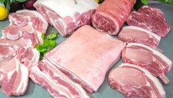 Giá heo hơi hôm nay 11/11: Đồng loạt giảm mạnh ở các tỉnh miền Bắc