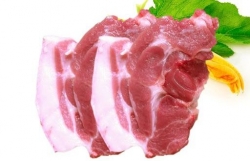 Giá heo hơi hôm nay 17/11: Tiếp đà sụt giảm từ 1.000-2.000 đồng/kg tại miền Bắc và miền Nam