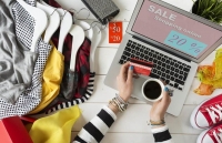 Mỹ: Chi tiêu mua sắm trực tuyến tăng mạnh trong ngày Black Friday