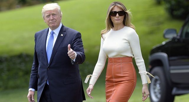 Bà Melania Trump sở hữu vẻ đẹp thanh lịch (Ảnh: AP) Bà Melania Trump sở hữu vẻ đẹp thanh lịch (Ảnh: AP)
