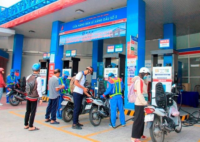 Giá xăng dầu tăng lần thứ 3 liên tiếp.