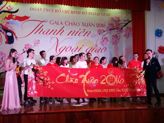 Sắc Xuân và hội nhập trong Gala thanh niên 2016