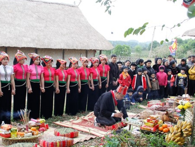 Vui cùng “Sắc Xuân trên mọi miền Tổ quốc" ở Đồng Mô