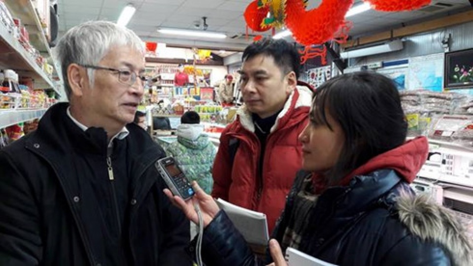 nguoi viet o phap nhon nhip den cho don tet