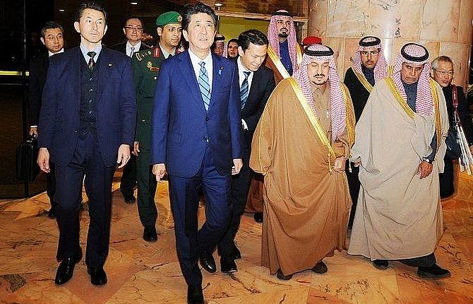 Giữa sóng gió Mỹ - Iran, Thủ tướng Nhật Bản công du Trung Đông