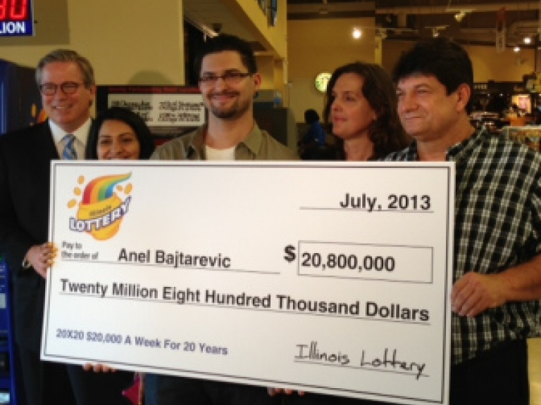 Lần đầu tiên chơi xổ số, người đàn ông trúng ngay 465 tỷ đồng