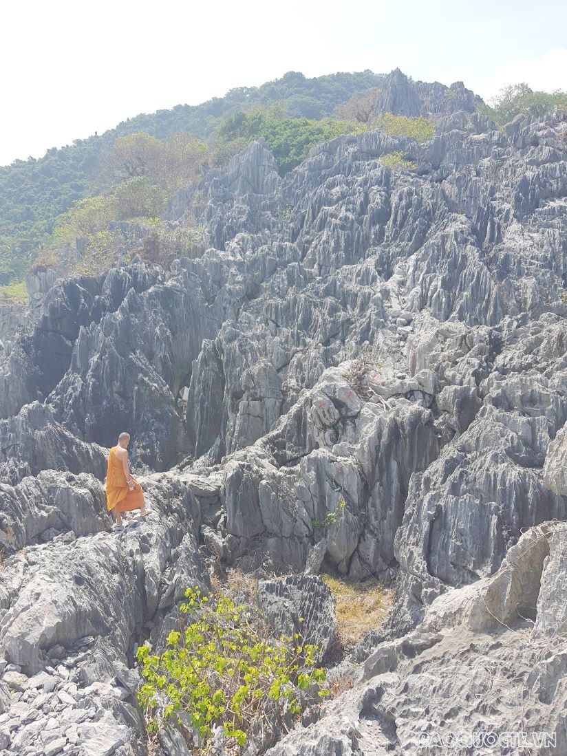 Đảo Hòn Nghệ - ‘Hạ Long’ phương Nam