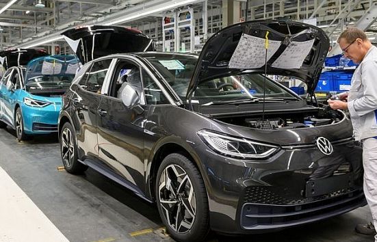 Do đại dịch Covid-19, Volkswagen sẽ đóng cửa các nhà máy lâu hơn dự kiến