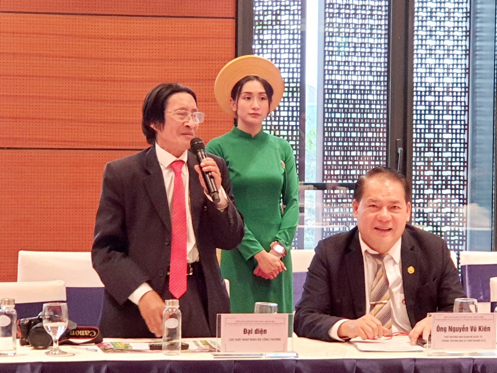 Khai mạc 'Doanh nghiệp Việt Nam, dư địa và cơ hội giao thương nội khối ASEAN' Khai mạc 'Doanh nghiệp Việt Nam, dư địa và cơ hội giao thương nội khối ASEAN'