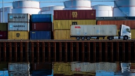 Tỷ phú Larry Fink: Căng thẳng Nga-Ukraine đưa toàn cầu hóa sang giai đoạn khác