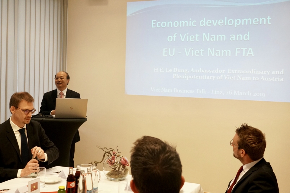 Thúc đẩy quan hệ kinh tế Việt Nam với bang Thượng Áo thuc day quan he kinh te viet nam voi bang thuong ao