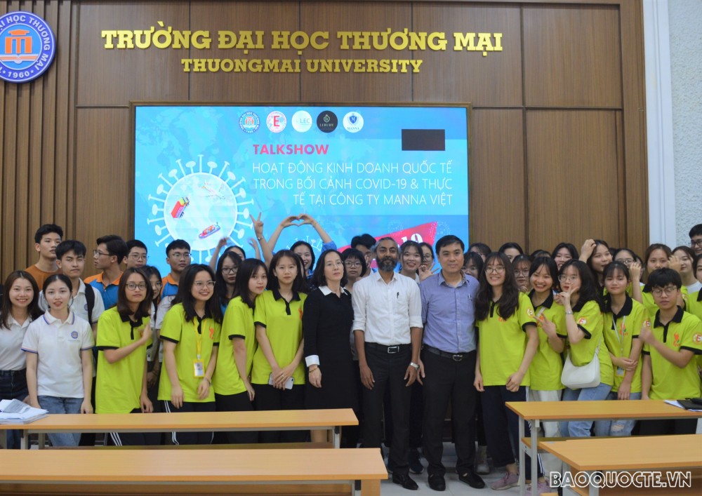 Tọa đàm 'Kinh doanh quốc tế trong bối cảnh Covid-19 và thực tế tại Công ty Manna- Ấn Độ Tọa đàm 'Kinh doanh quốc tế trong bối cảnh Covid-19 và thực tế tại Công ty Manna- Ấn Độ
