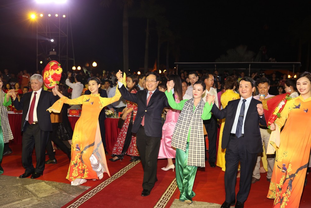 Rực rỡ và hoàng tráng đêm nghệ thuật mừng Ngày Văn hóa các dân tộc Việt Nam