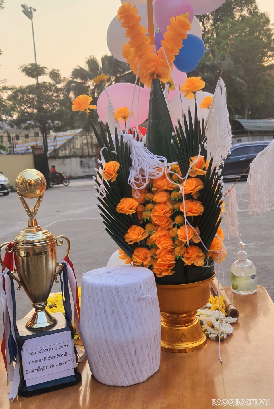 Rộn ràng chào mừng Tết Bunpimay Lào năm 2022 Rộn ràng chào mừng Tết Bunpimay Lào năm 2022