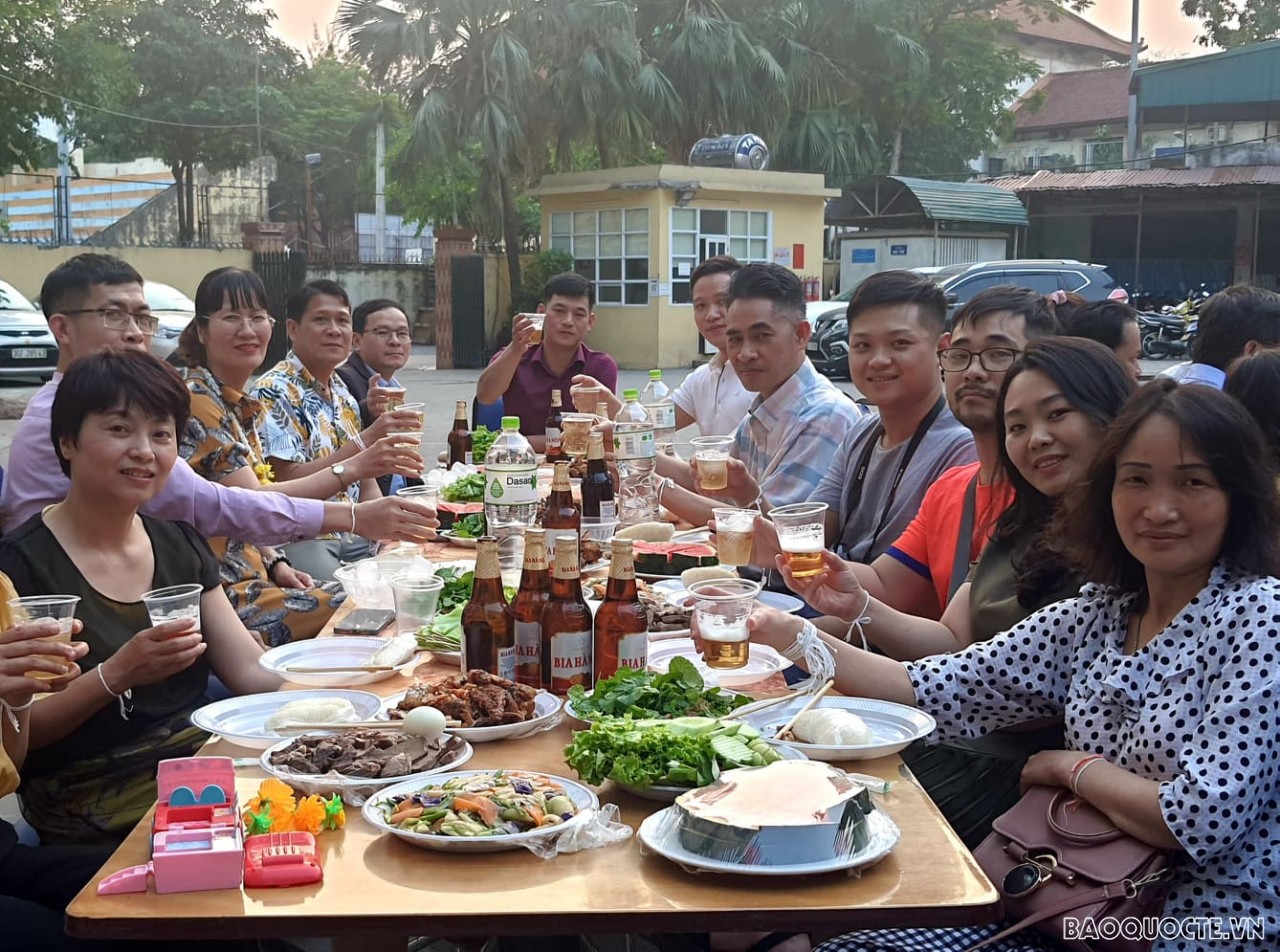 Rộn ràng chào mừng Tết Bunpimay Lào năm 2022 Rộn ràng chào mừng Tết Bunpimay Lào năm 2022