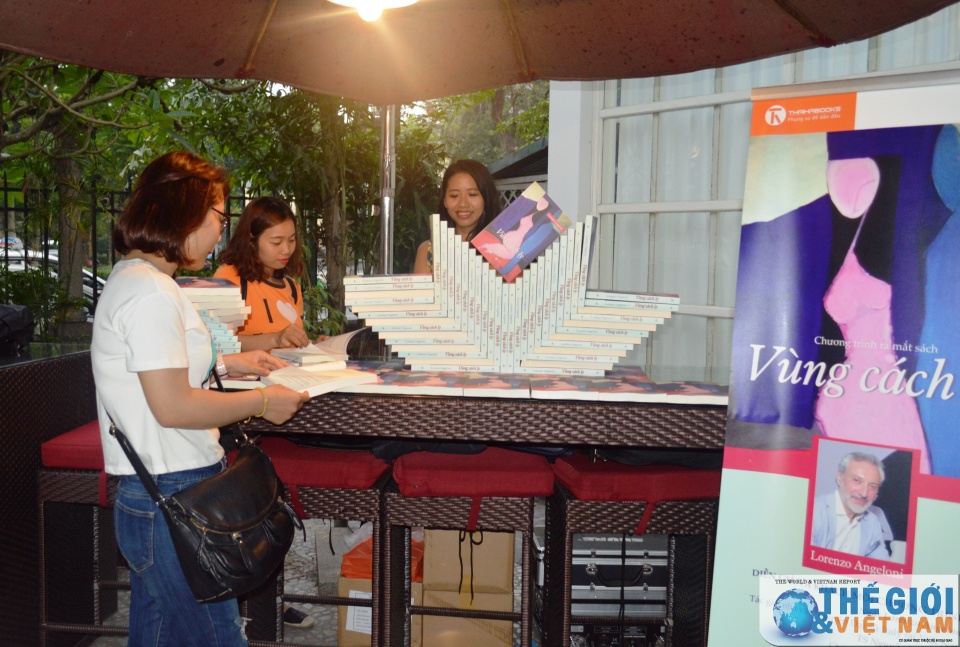 dai su italy va tinh yeu viet nam voi vung cach ly