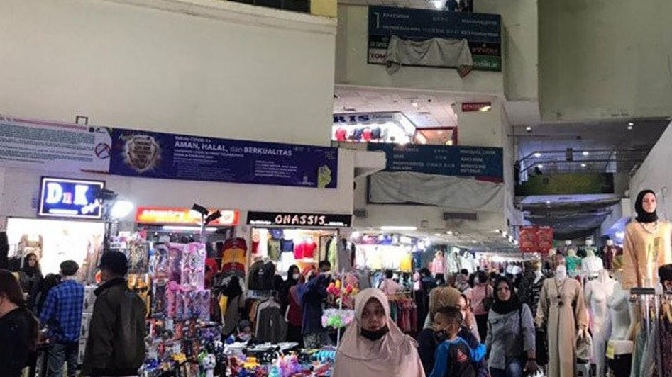 Covid-19: Indonesia tiếp tục hạn chế hoạt động cộng đồng, Pfizer thúc đẩy Ấn Độ phê duyệt vaccine