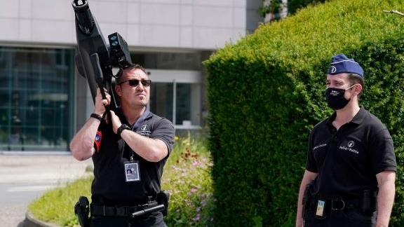 Bỉ sử dụng tổ hợp vũ khí động năng chống máy bay UAV