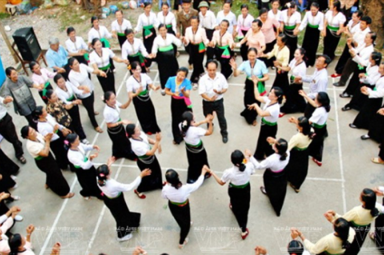 Yên Bái chủ trì xây dựng hồ sơ Nghệ thuật Xòe Thái đệ trình UNESCO