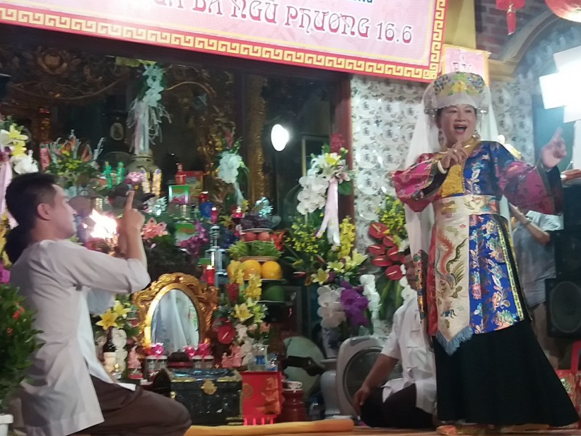 Độc đáo lễ Khánh tiệc Chúa Bà Năm Phương