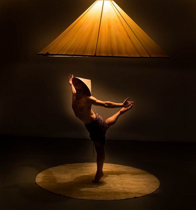 Múa đương đại – Đừng cố hiểu, Hãy cảm nhận! mua duong dai dung co hieu hay cam nhan