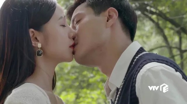 Diễn viên Thanh Sơn: 'Lâu rồi tôi chưa hôn ai nên cảm xúc hôn Quỳnh Kool rất thật' thanh son lau roi toi chua hon ai nen cam xuc quynh kool rat that