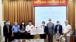 Đức hỗ trợ Việt Nam 190.000 bộ kit xét nghiệm Covid-19