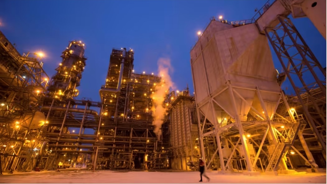 Mỹ tung đòn mạnh lên dầu Nga, Trung Quốc và Ấn Độ cũng 'chịu trận'