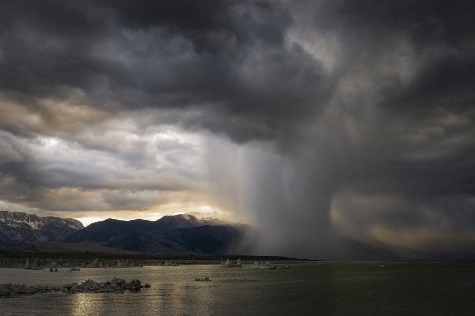 Ấn tượng ảnh vòi rồng tại Chung kết Ảnh Thời tiết của Năm an tuong anh voi rong tai chung ket anh thoi tiet cua nam