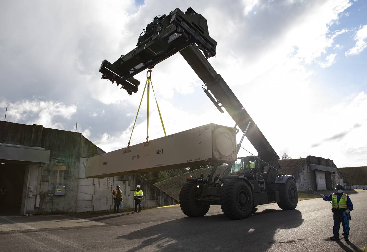 Hải quân Mỹ thử thành công động cơ tên lửa siêu thanh tầng hai Hải quân Mỹ thử thành công động cơ tên lửa siêu thanh tầng hai