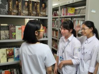 hai goc nhin ve van cua nguoi tre