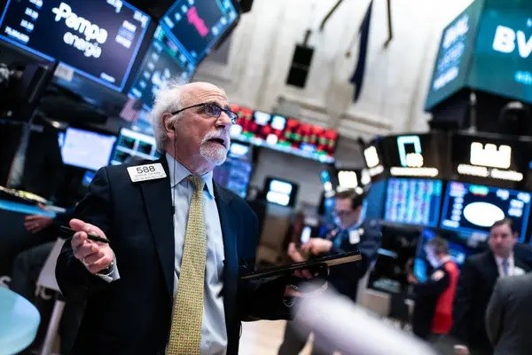 Chứng khoán châu Á phiên sáng 19/9 giảm. (Source: NY Times)