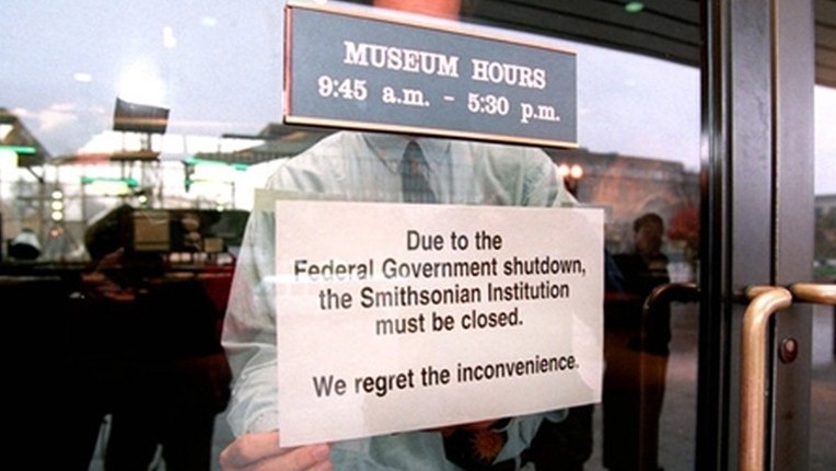 Chính phủ của Tổng thống Biden không còn gặp khó khi Thượng viện thông qua Dự luật tài trợ