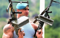 quan doi nga phong ve tinh giam sat bi mat vao quy dao