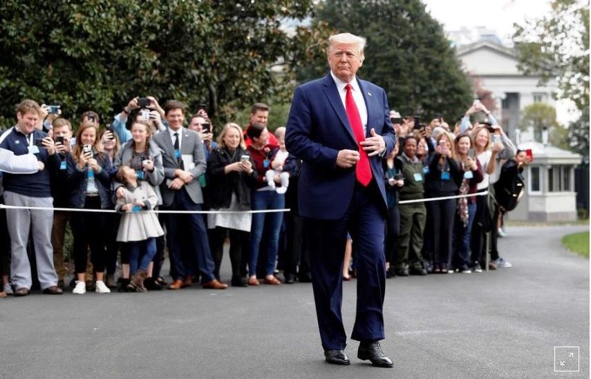 Ông Trump đang "nợ" người Mỹ một sự thật