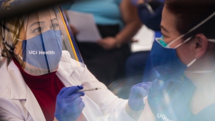 WHO đưa ra khuyến cáo về đối tượng nên tiêm vaccine Covid-19 tăng cường