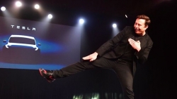 Lợi nhuận của 'ông hoàng' xe điện Tesla tăng kỷ lục