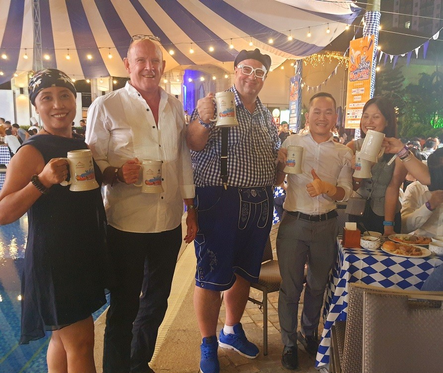 Lễ hội bia Đức tại Việt Nam - Oktoberfest Vietnam 2022 đắm say và sôi động