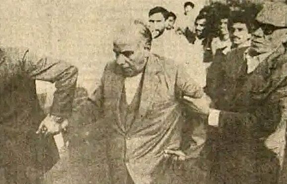 Chai whisky tiết lộ mạng lưới tình báo