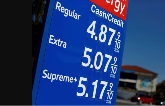 Giá xăng tăng tại một trạm xăng ở San Diego. (Nguồn: Yahoo!) Giá xăng tăng tại một trạm xăng ở San Diego. (Nguồn: Yahoo!)