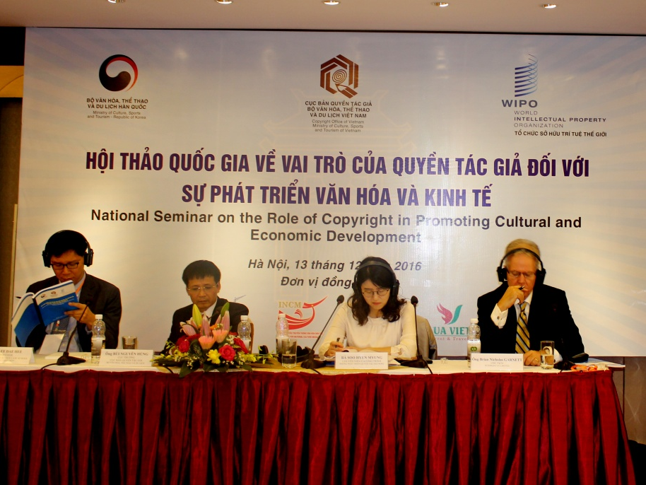 Bảo vệ tác quyền: Cần soi vào kinh nghiệm quốc tế