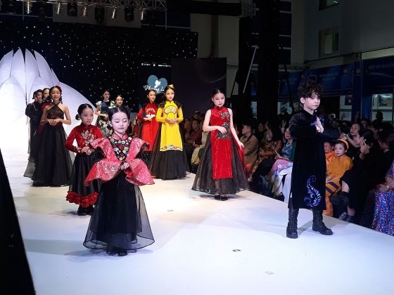 Đêm thời trang của cảm hứng truyền thống và nét đẹp thời đại