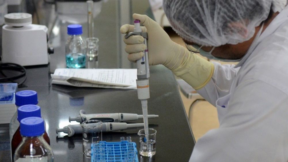 Cuộc đua vaccine: liệu sản phẩm AstraZence có làm nên chuyện?