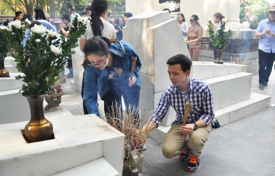 Đoàn thanh niên Bộ Ngoại giao và "Hành trình tri ân” miền Trung