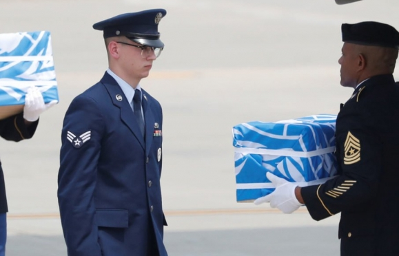 Mỹ sẽ nhận hài cốt binh sỹ được Triều Tiên trao trả tại Hawaii