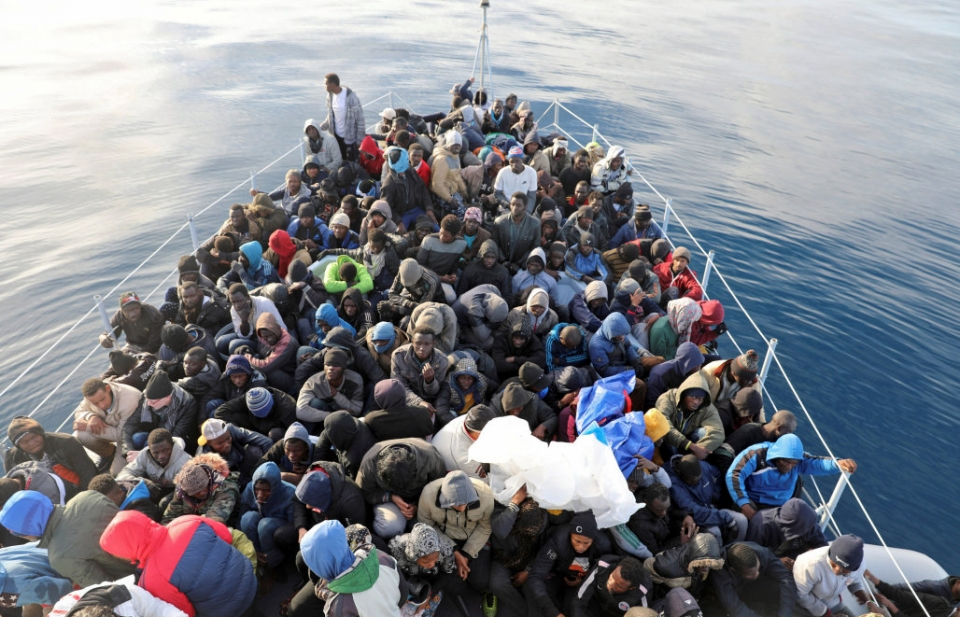 Libya giải cứu hàng trăm người di cư trên biển