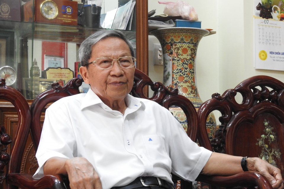 Thiếu tướng, PGS. TS. Lê Văn Cương, nguyên Viện trưởng Viện Nghiên cứu Chiến lược Bộ Công An. (Nguồn: Lao Thượng đỉnh Nga-Mỹ: Cơ hội thoát khỏi ‘mắt bão’ và duy trì ngọn lửa đối thoại