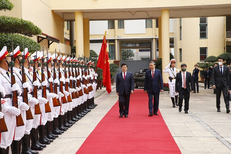 Lễ đón diễn ra tại Trụ sở Bộ Công an Việt Nam tại Hà Nội. (Nguồn: Công an Nhân dân) Lễ đón diễn ra tại Trụ sở Bộ Công an Việt Nam tại Hà Nội. (Nguồn: Công an Nhân dân)