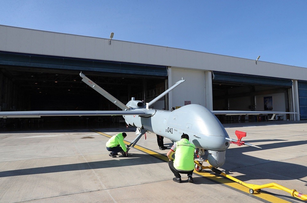 (02.03) Ukraine và Thổ Nhĩ Kỳ sẽ ký thỏa thuận khung về UAV trong chuyến thăm Kiev của Tổng thống Erdogan. (Nguồn: AFP)