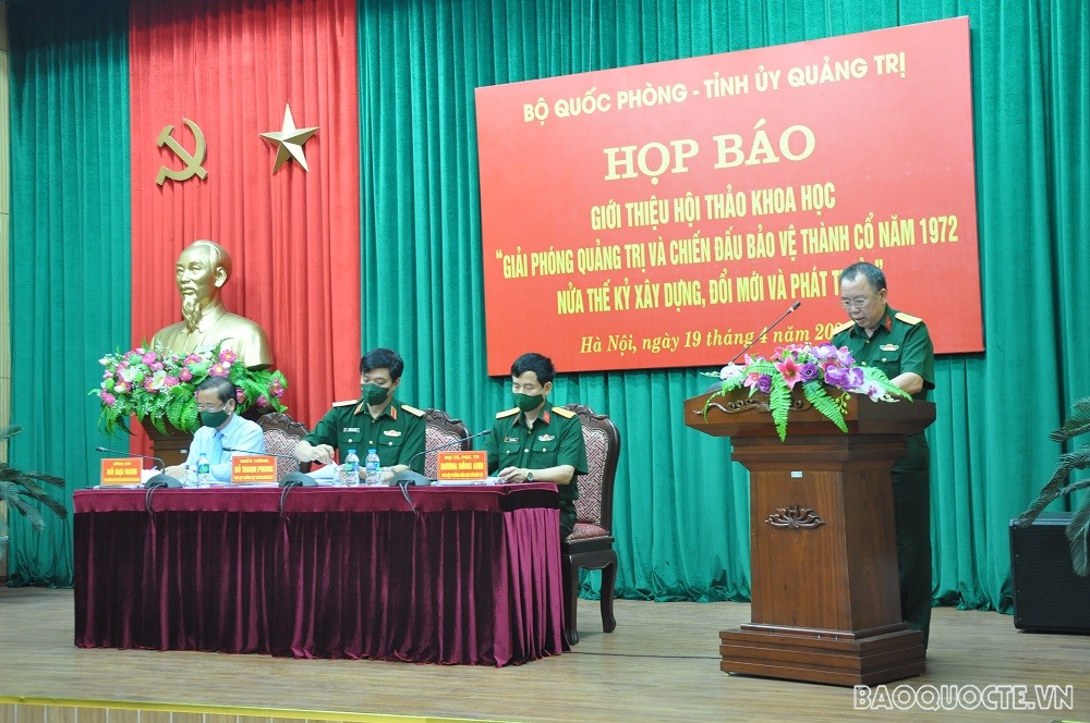 (04.19) Đại diện của Viện Lịch sử Quân sự, Cục Tuyên huấn Tổng cục chính trị và tỉnh Quảng Trị tại họp báo. (Ảnh: Minh Quân) (04.19) Đại diện của Viện Lịch sử Quân sự, Cục Tuyên huấn Tổng cục chính trị và tỉnh Quảng Trị tại họp báo. (Ảnh: Minh Quân)